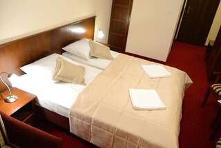 Курортные отели Dworek Jamneński Лазы Двухместный номер с 1 кроватью или 2 отдельными кроватями-2